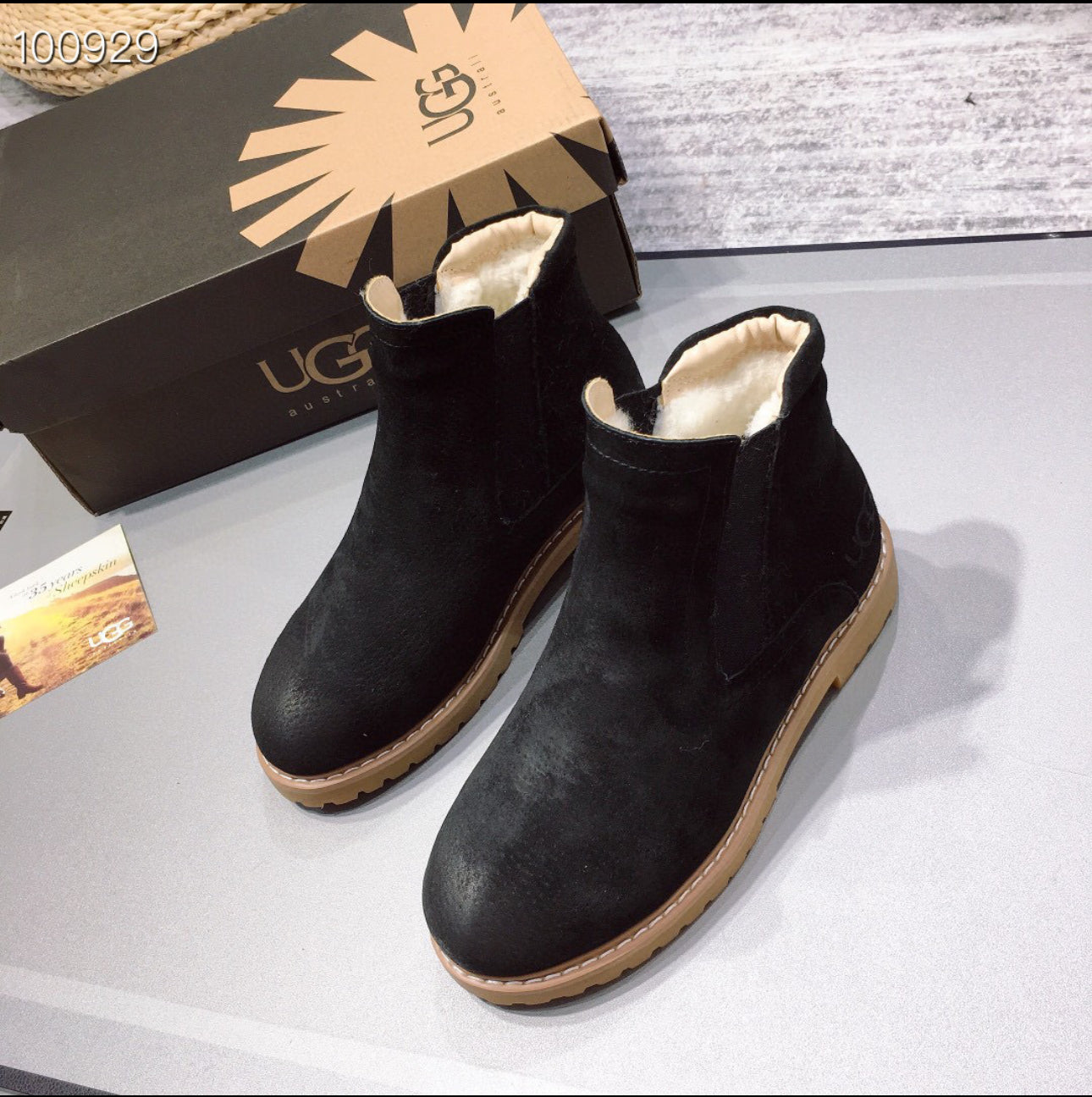 UGG Chelsea Boots