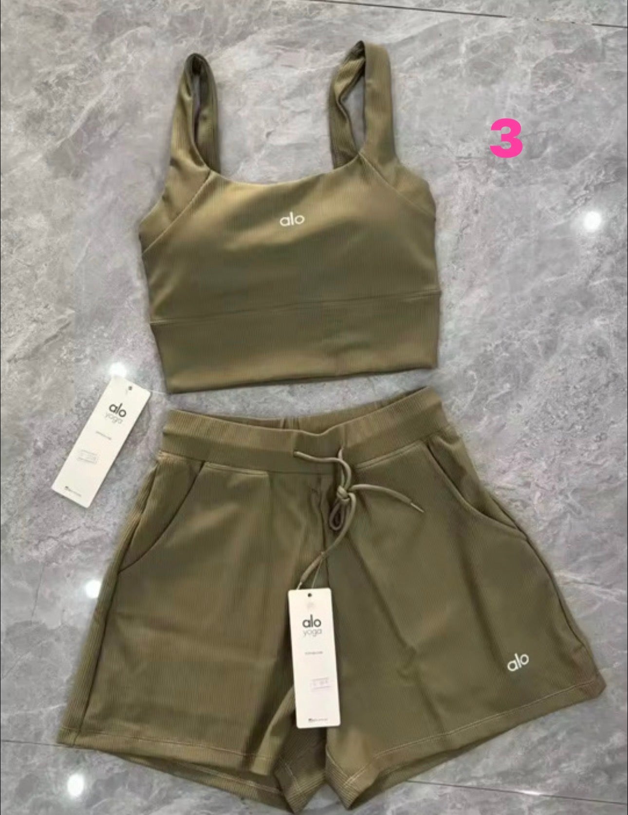 ALO 2 Piece Set